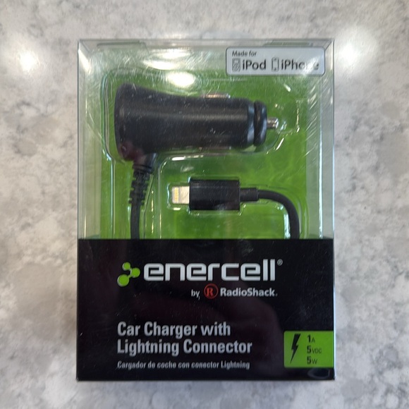 12 volt iPhone/iPad/iPod Car Charger with Lightning Connector. New in Box - Picture 2 of 5